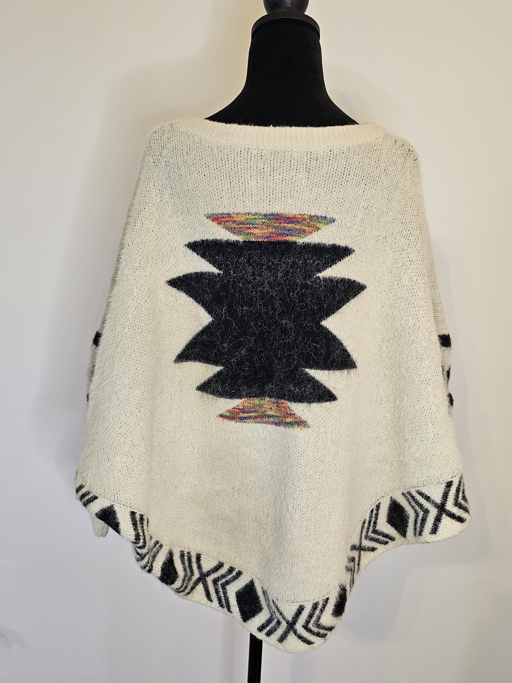 Kamana Southwestern Aztec Geometric Knit Poncho Sweater - Picture 4 of 6
